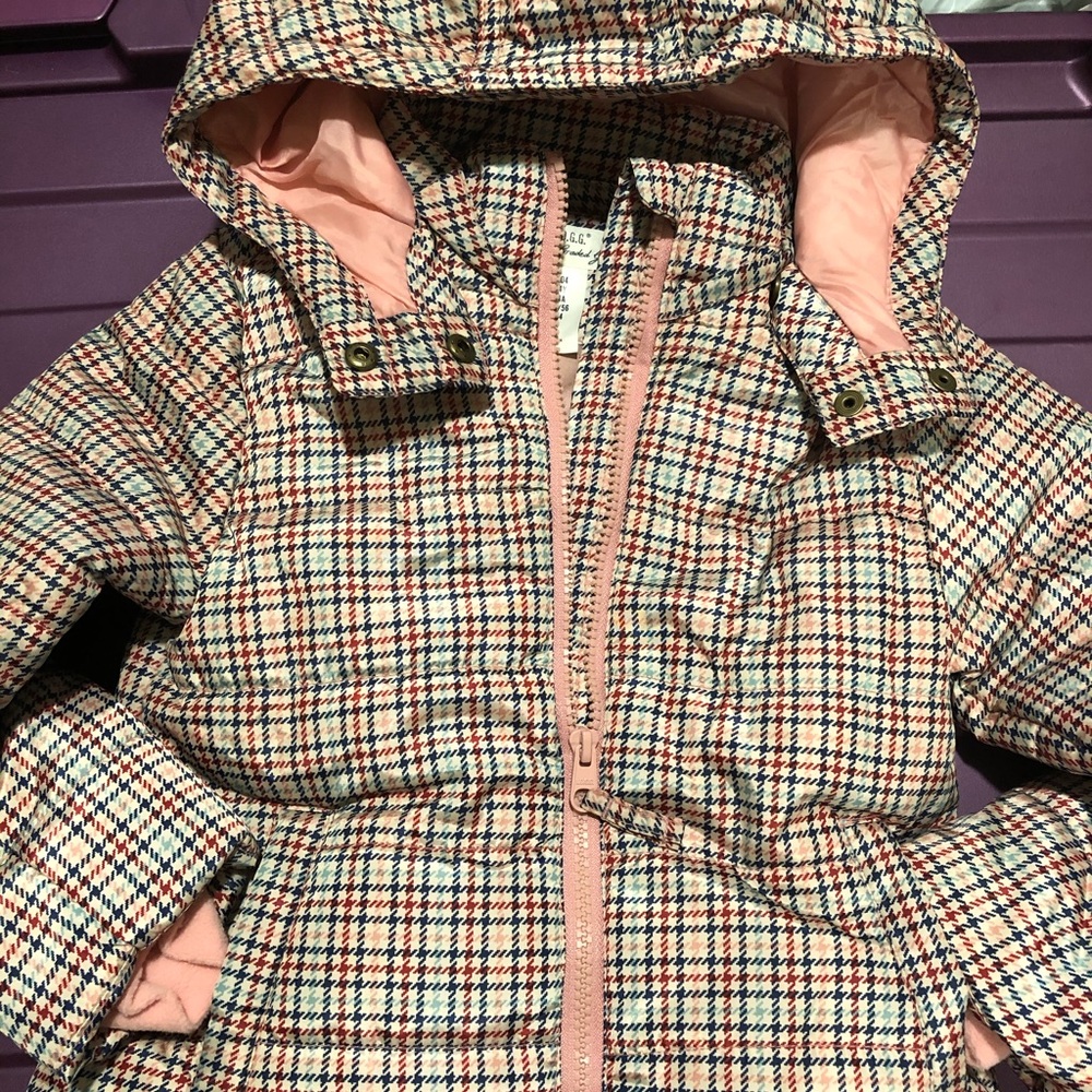 New h&m girl size 3t-4t jacket coat checker